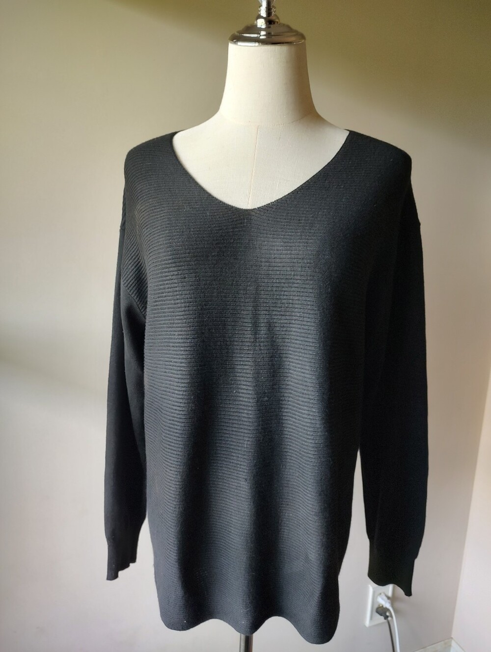 Ella Moss Black Women's Lo G Sleeve Rib Knit V-neck Top Medium